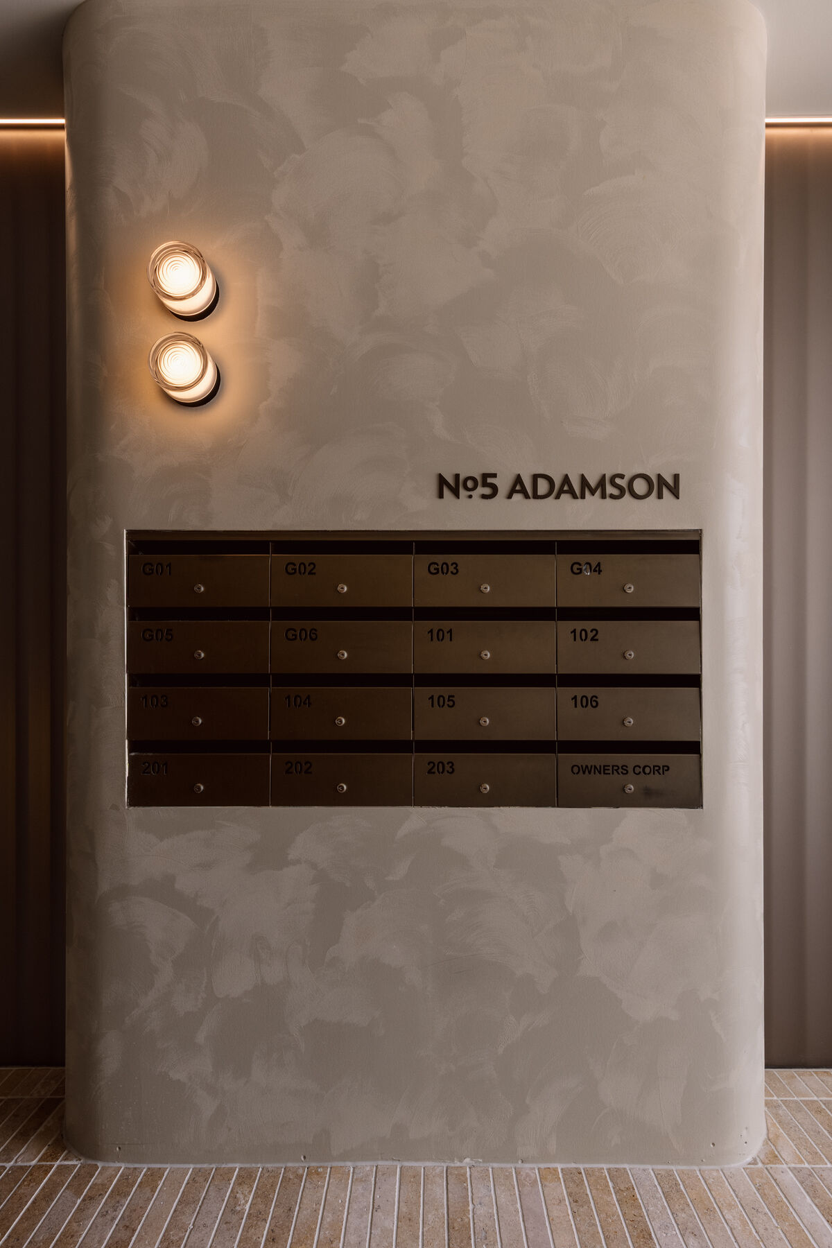 Adamson No.5 Penthouse — Courtyard